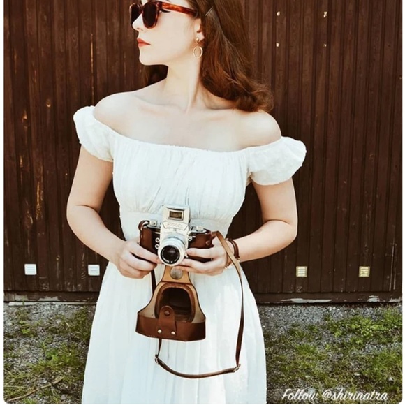 Elegant White Off-Shoulder Dress - Picture 1 of 12